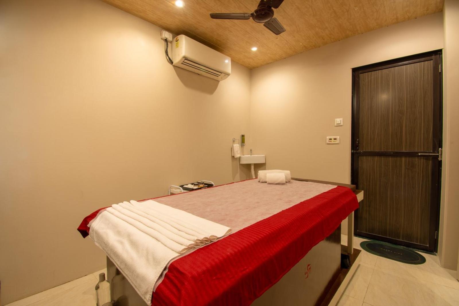Flora Ecostay Resort And Spa Lonavala Eksteriør bilde
